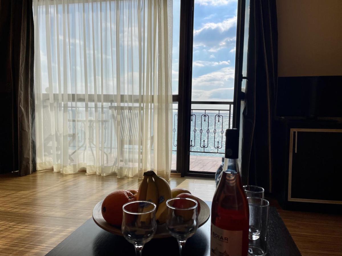פומורי At The American'S Hotel מראה חיצוני תמונה