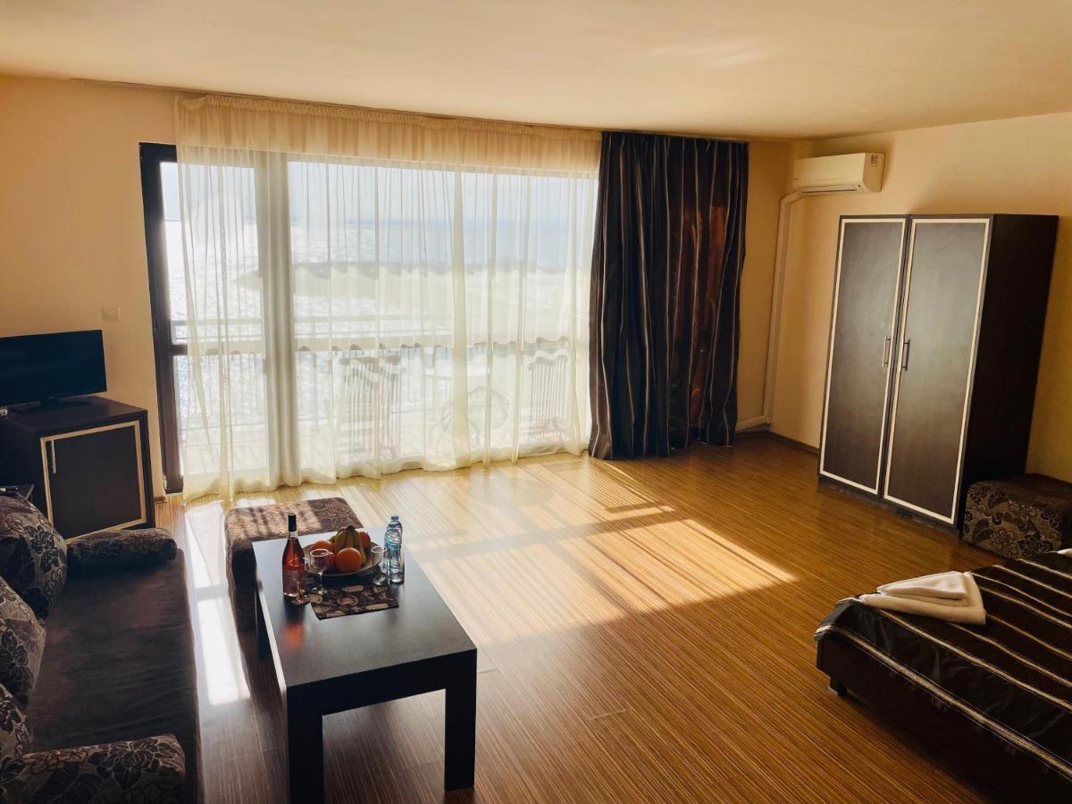 פומורי At The American'S Hotel מראה חיצוני תמונה